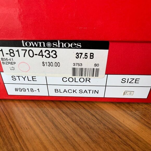 Shoe, Red Carpet by Town Shoes, EUC, sz 7.5, strappy stiletto, Blk satin, flower - Picture 6 of 14